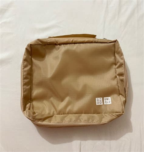 uniqlo travel pouch